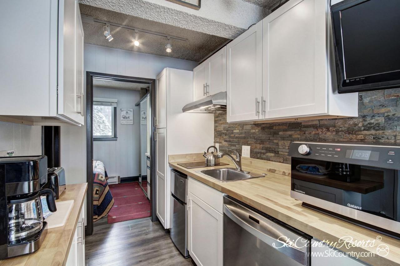 Petite Remodeled Corner Unit With Lots Of Light, Onsite Hot Tubs, Walk To Town Pm4A Apartment Breckenridge Bagian luar foto